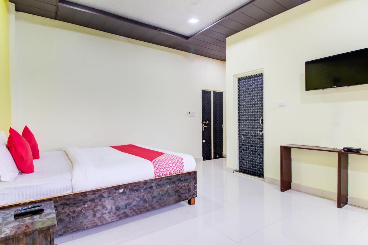 Oyo 48915 Chaitanya Green Park Hotel Vani Exterior photo
