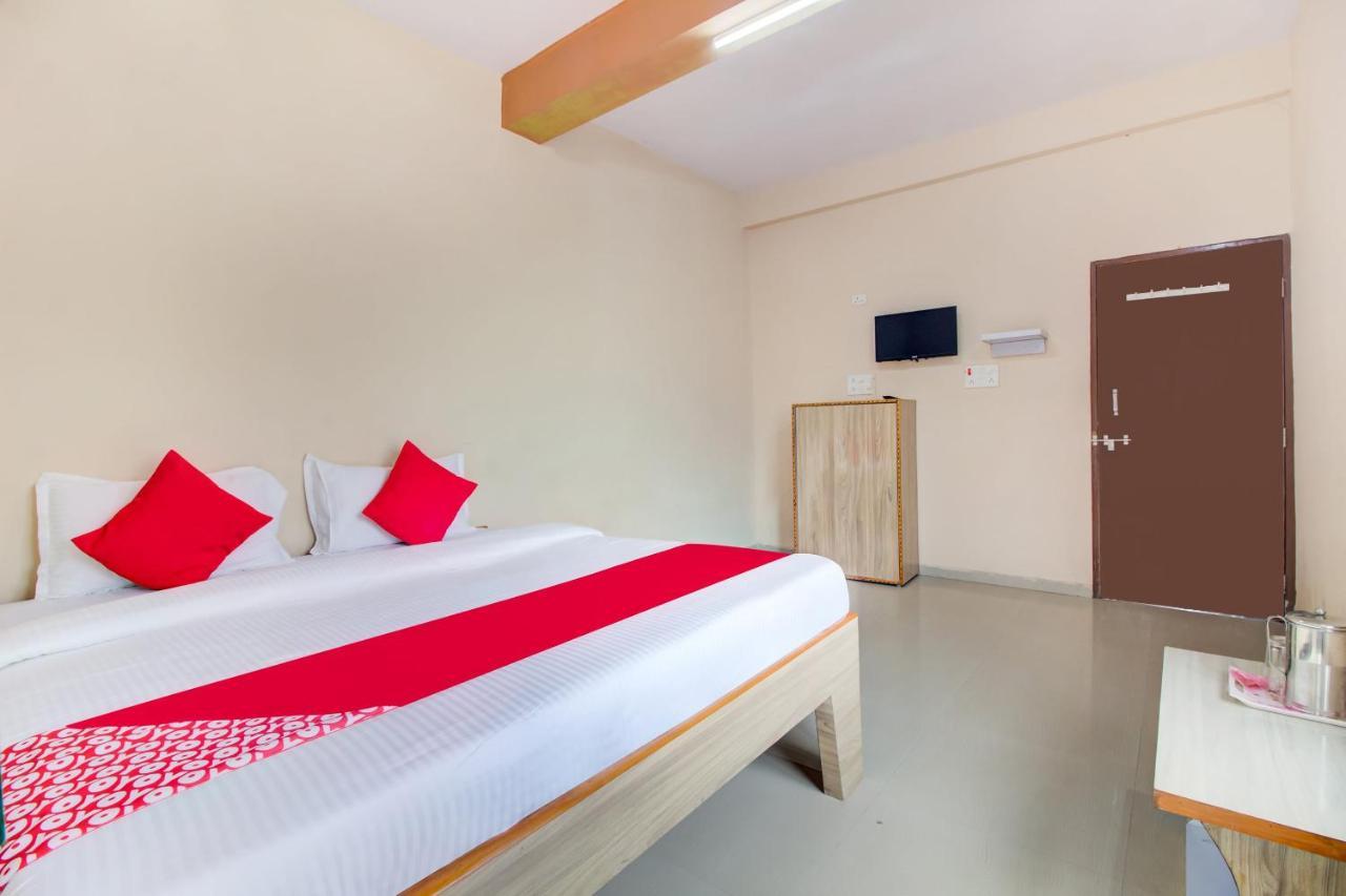 Oyo 48915 Chaitanya Green Park Hotel Vani Exterior photo